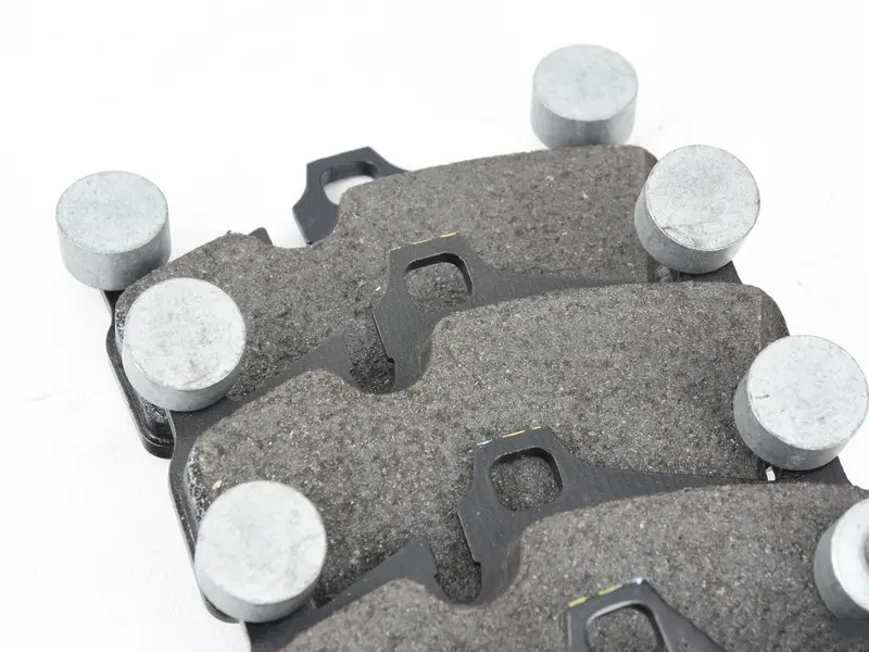 1 set of brake pads for disc brakes 99735193907