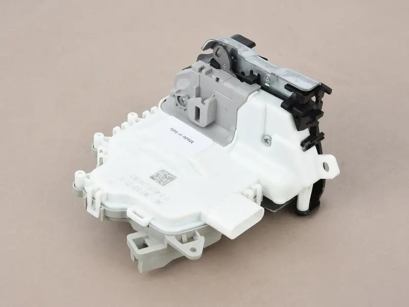 door latch 9A783911508