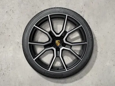 Ensemble jantes et pneus d'hiver RS Spyder de 21 pouces, peints en noir (finition satinée). Porsche Taycan (MK2) 2024>> - 9J1073603MM - 9J1073603MM