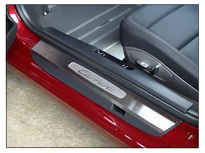 Revestimientos de placa de umbral de acero inoxidable Rennline. Porsche 991 - SP13