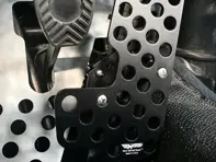 Extensión del pedal del acelerador ajustable. Porsche 911 / 964 / 993 / 944 / 968 / 928 / 986 / 996 - 96442311101, 96442311100, 9114211102, 91142311103, 927723511A, 827723511B