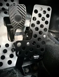 Estensione del pedale dell'acceleratore regolabile. Porsche911/964/993/944/968/928/986/996 - 96442311101, 96442311100, 9114211102, 91142311103, 927723511A, 827723511B
