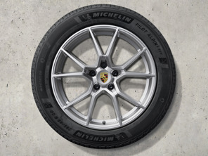 20' Cayenne S Design alloy wheels and winter tyres Original Porsche - 9Y0044603B, 9Y0044633B