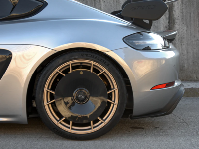 Cerchio posteriore Aero Disc in fibra di carbonio per cerchi in lega. Porsche 718 GT4 RS