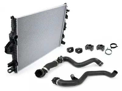 Radiator water with hoses, Centre. Porsche 958 Cayenne 3.0L Diesel 2011-18 - 95810613210, 95810640250, 95810640140