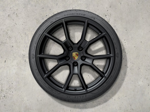 21-inch RS Spyder Design complete zomerwielenset gespoten in zwart (zijdeglans). Porsche Taycan (MK2) 2024>> - 9J1073663NN - 9J1073663NN