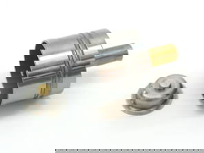 Oil Thermostat Regulator Insert. Porsche 924 / 928 / 993 - 92810717202