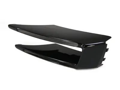 Inserto de parrilla lateral en parachoques delantero. Porsche 95B Macan Turbo - 95B807823041, 95B807824041