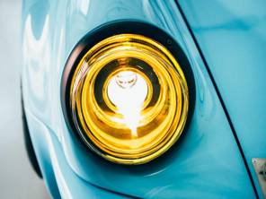 Juego de faros LED con reflector amarillo y lente transparente para el lado izquierdo del conductor. Porsche 911 / 964 - 91163111302, 91163102400, 91163111300