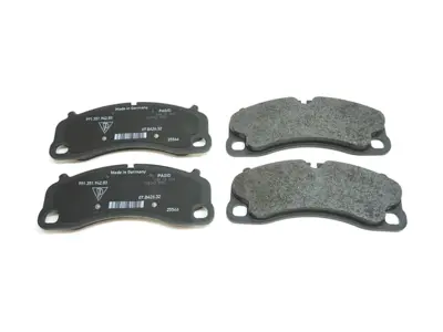 前刹车片。适用于保时捷 981 Cayman GT4 / 991 GT3 - 99135194784, 99135194783, 99135194782, 99135194781
