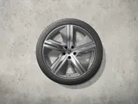 Ensemble jantes et pneus d'hiver au design exclusif Macan 22", argent platine. Porsche Macan-e - 95C044600M