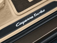 Baguettes de bas de caisse en carbone avec logo, illuminées. Porsche 958 Cayenne MKIII - 95804480012, 95804480016, 95804480036