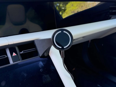 Soporte/cargador para smartphone. Porsche 9J1 Taycan - SQ5877863, SQ6959823R