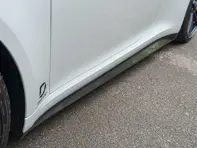 Zijskirtset glanzend zwart geverfde afwerking koolstofvezel. Porsche 992 - 992854885OK1, 992854886OK1 - 992.23.02L.GB, 992.23.02R.GB