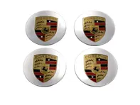 Nabendeckel-Set (4-tlg.) konkav mit farbigem Porsche-Wappen, in Brillantchrom - 00004460703, 00004460503, 97004460014
