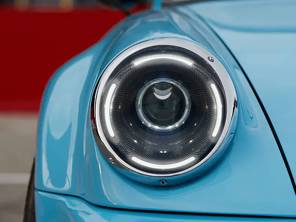 LED-Scheinwerfersatz mit Carbonfaser-Reflektorschale RHD. Porsche 911 / 964 - 91163111202, 91163102300, 91163111200