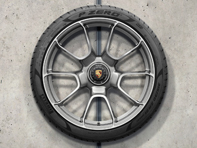 20"/21" Turbo S Exclusive Design Platinum Silver Leichtmetallfelgen und Sommerreifen für 992 (911) Turbo - 992044660AH