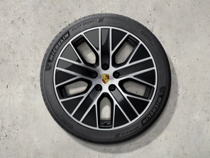 20-inch Turbo Sport Aero summer wheel-and-tyre set. Porsche Taycan (MK2) 2024>> - 9J1073663EE - 9J1073663EE