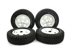 Safari 16' white wheel and tyre set for 911 78-89