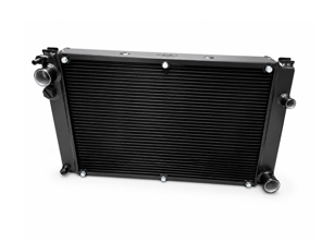 Eau/liquide de refroidissement du radiateur central en aluminium. Porsche Boxster 981 / Cayman 981 - 95110603107, 95110603150, 95110603101, 95110603102, 95110603103, 95110603104, 95110603105, 95110603106, 9511060310, 1614200703 - 7088