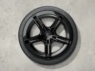 21-inch Mission E design zomervelg-en-bandenset gespoten in zwart (hoogglans). Porsche Taycan (MK2) 2024>> - 9J1073663KB - 9J1073663KB