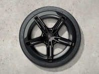 Juego de ruedas y neumáticos de verano de 21 pulgadas con diseño Mission E pintados en negro (alto brillo). Porsche Taycan (MK2) 2024>> - 9J1073663KB - 9J1073663KB