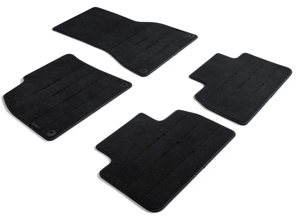 带磨砂皮革环绕的地垫，黑色/Meranti 棕色。保时捷 95C (H2) Macan Turbo Electric RHD - 右侧驾驶 - 95C864436AVS0