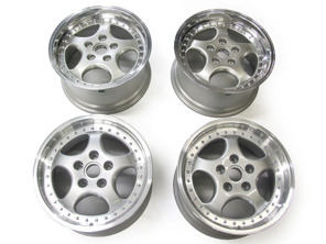 18" KT2 Leichtmetallfelgen im Split-Rim-Look – Porsche PCD5/130 in Silberoptik