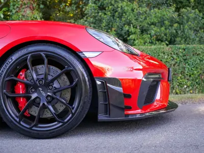 Especificaciones del riel de cortina del parachoques delantero. Porsche 718 GT4 - 9828075130K1, 9828075140K1 - 718.GT4.24.06.VGC