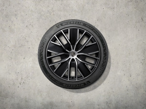 21' Macan design summer wheel-and-tyre set, high gloss black. Porsche Macan-e - 95C044660D