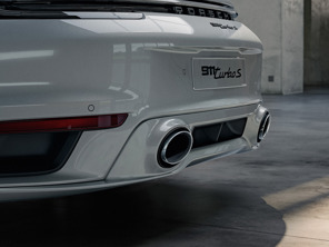 Uitlaatpijpen in zilver van het sportuitlaatsysteem. Porsche 992 Turbo/Turbo S - 992044231