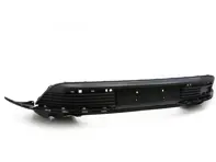 Diffuseur supérieur de pare-chocs arrière. Porsche 9J1 Taycan - 9J1807875R