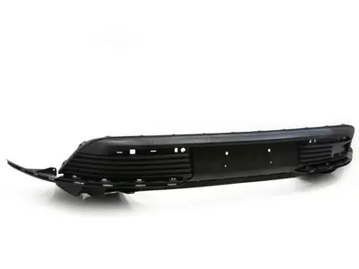 Diffuseur supérieur de pare-chocs arrière. Porsche 9J1 Taycan - 9J1807875R