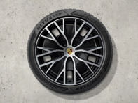 Juego de ruedas y neumáticos de invierno Taycan Turbo S Aero Design de 20 pulgadas pintados en negro (alto brillo). Porsche Taycan (MK2) Cross Turismo 2024>> - 9J1073603FF - 9J1073603FF