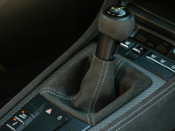 PDK 运动旋钮和行李箱升级套件，黑色 Race-Tex / 灰色缝线。保时捷 718 / 991.2 / 991 GT3 - 982713120APO2