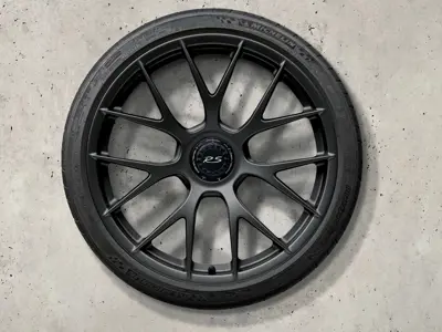 Jeu de roues forgées en magnésium 20" 718 Cayman GT4 RS, en noir. Porsche d'origine - 98204460317