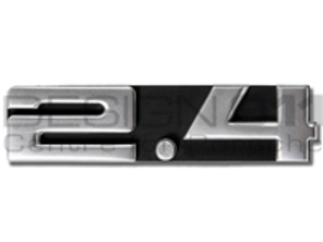 Badge '2.4' pour grille d'aération arrière. Porsche 911 1972 - 91155901500, 91155901502