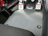 Rennline 赛道垫全程比赛。驾驶员侧。保时捷 987 Boxster / Cayman / 997 / 997 Cup