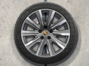 20' Taycan Tequipment Design Llantas de aleación y neumáticos de verano Original Porsche - 9J1073650G