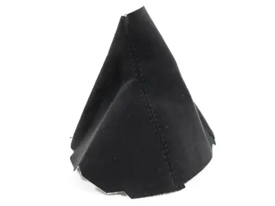 Soufflet de levier de vitesse en alcantara. Porsche987/997 - 98742407500FOT, 98742407500FOU, 98742407500FOV, 98742407500FOW, 98742407500FPW, 98742407500FPX, 98742407500FQE, 98742407500FOY, 98742407500FOZ, 98742407503FPP, 98742407503FPQ, 98742407503FPR, 98742407503FPS, 98742407503FPT, 98742407503FQC, 98742407503FQD, 98742407503FPU, 98742407503FPV, 99742407501FOT, 99742407501FOU, 99742407501FOV, 99742407501FOW, 99742407501FOX, 99742407501FPW, 99742407501FOY, 99742407501FOZ, 99742407504FPA, 99742407504FPB, 99742407504FPC, 99742407504FPD, 99742407504FPE, 99742407504FPY, 99742407504FPZ, 99742407504FPF