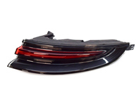 黑色尾灯外部分。保时捷 971 Panamera - 714020770703, 714020770803, 973945091, 973945092