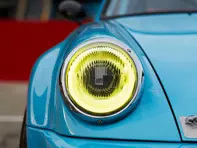 LED Scheinwerfersatz mit gelbem Reflektor und geriffeltem Glas RHD. Porsche 911 / 964 - 91163111202, 91163102300, 91163111200