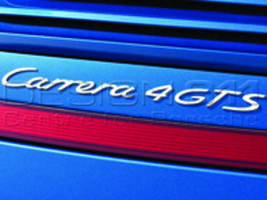 'CARRERA 4 GTS'-embleem achter, ZILVER. Porsche 997.2 - 99755903708