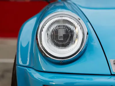 Juego de faros LED con reflector cromado y lente estriada para el lado izquierdo. Porsche 911 / 964 - 964 91163111302, 91163102400, 91163111300