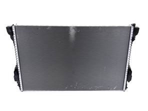 Beschädigter Wasserkühler für Porsche 970 Panamera - 97010613103, 97010613102, 59172, 8MK376755671 - CR1163000P