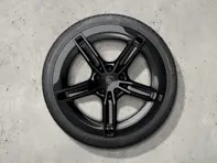 21-inch Mission E design wintervelgen-en-bandenset, gespoten in zwart (hoogglans). Porsche Taycan (MK2) 2024>> - 9J1073603KB - 9J1073603KB
