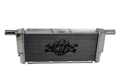 Eau/liquide de refroidissement du radiateur central en aluminium. Porsche Boxster 981 / Cayman 981 - 99110613702, 7060, 99110613701, 9P1121253