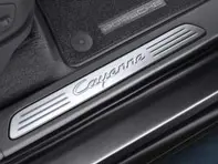 Side Sills Trims in Stainless Steel with CAYENNE Logo. Porsche 958 Cayenne MKIII - 95804480014