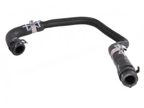 Conduite de reniflard du moteur. Porsche 957 Cayenne turbo - 94810524551