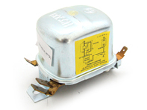 Régulateur de tension pour alternateur 420W. Porsche912 >>1968 - 61660321200